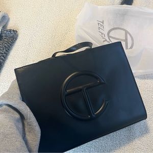 black telfar medium tote bag